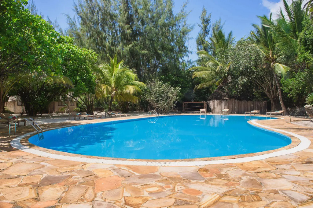 Hakuna Majiwe Beach Resort