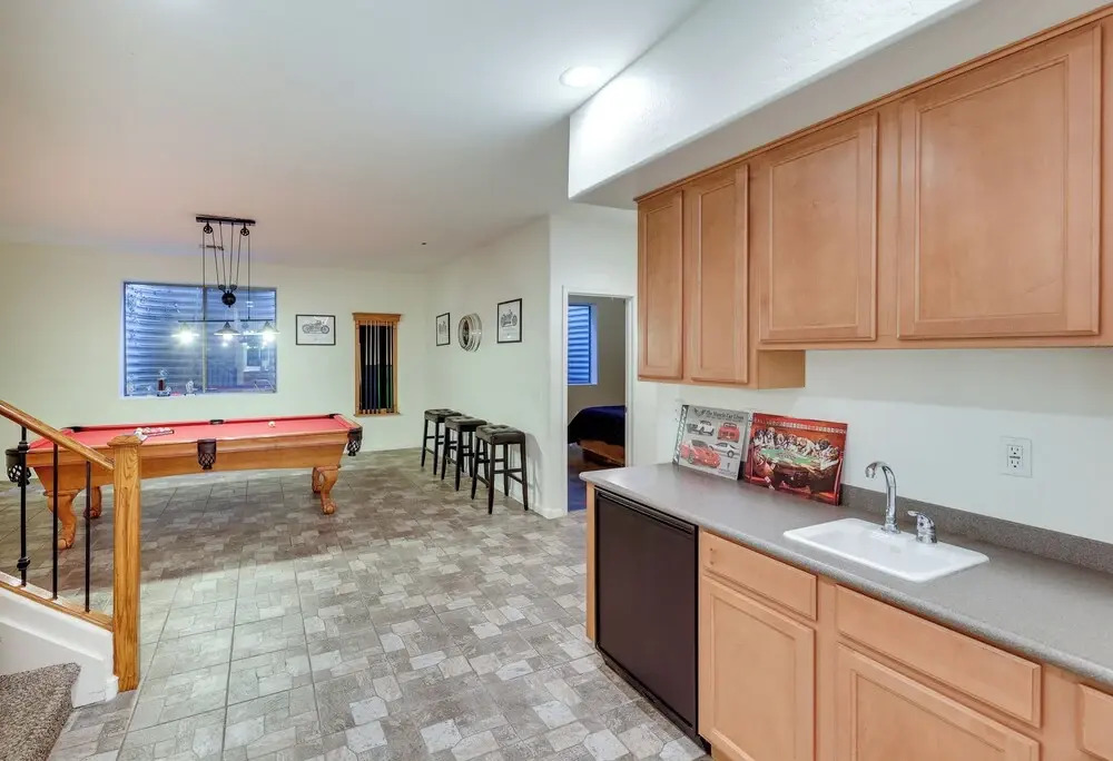 Stunning Pool & Patio: Spacious Chandler Oasis!