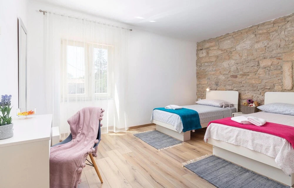 Lovely Home In Duga Uvala