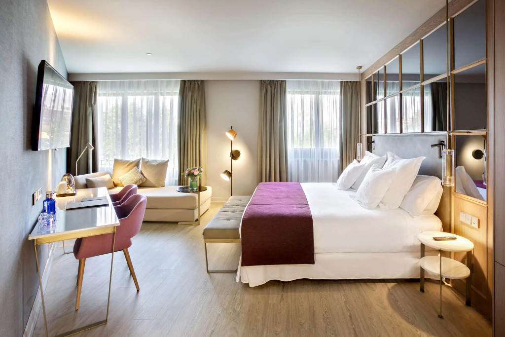 Отель Barceló Emperatriz