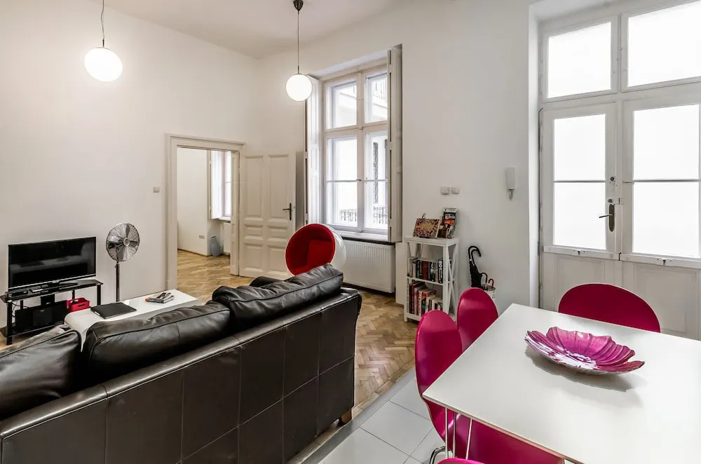 Mahler apartment in VI Terézváros with WiFi.