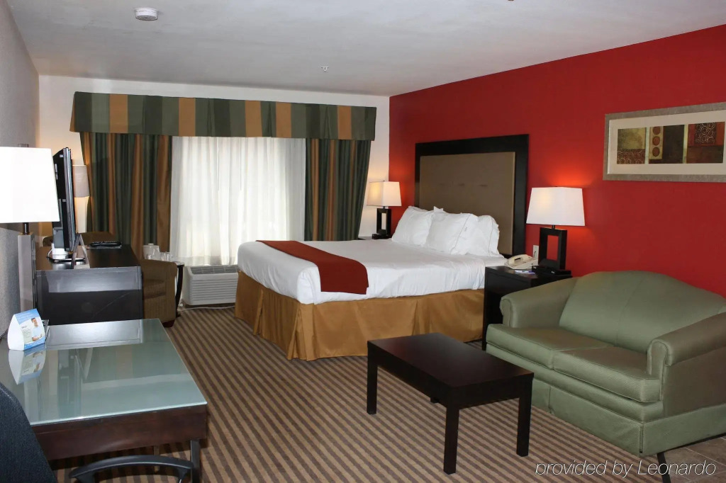 Holiday Inn Express Hotel & Suites Livingston by IHG