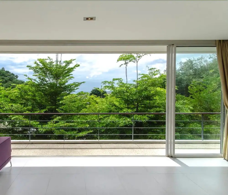 Natural Sea View 2 Bedrooms Apartment