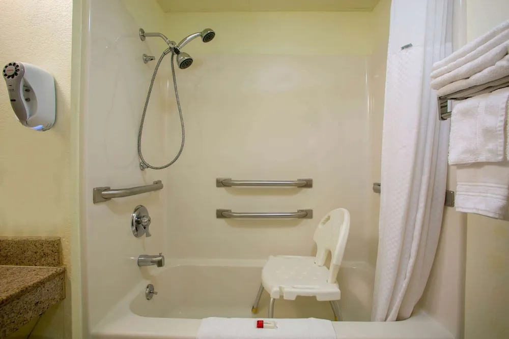 Baymont Inn & Suites Springfield South Highway 65