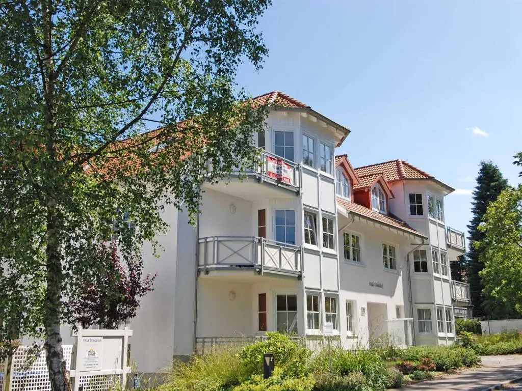 Villa Vilmblick - Wohnung 05 mit Terrasse und Boddenblick