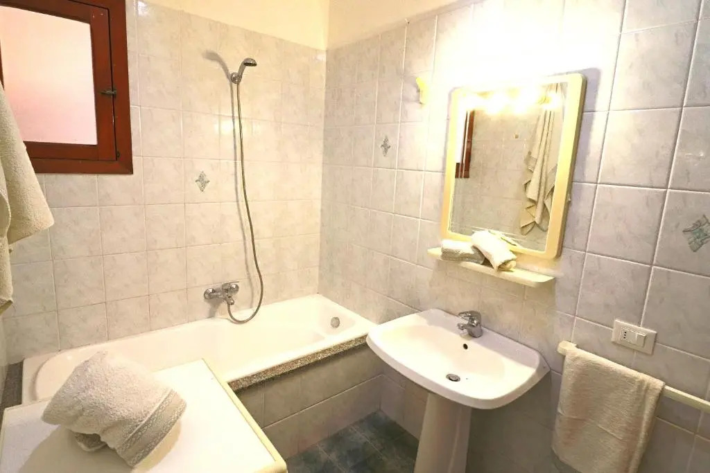 Modern Holiday Apartment With Wi-fi, Air Conditioning And Balcony; Pets Allowed
