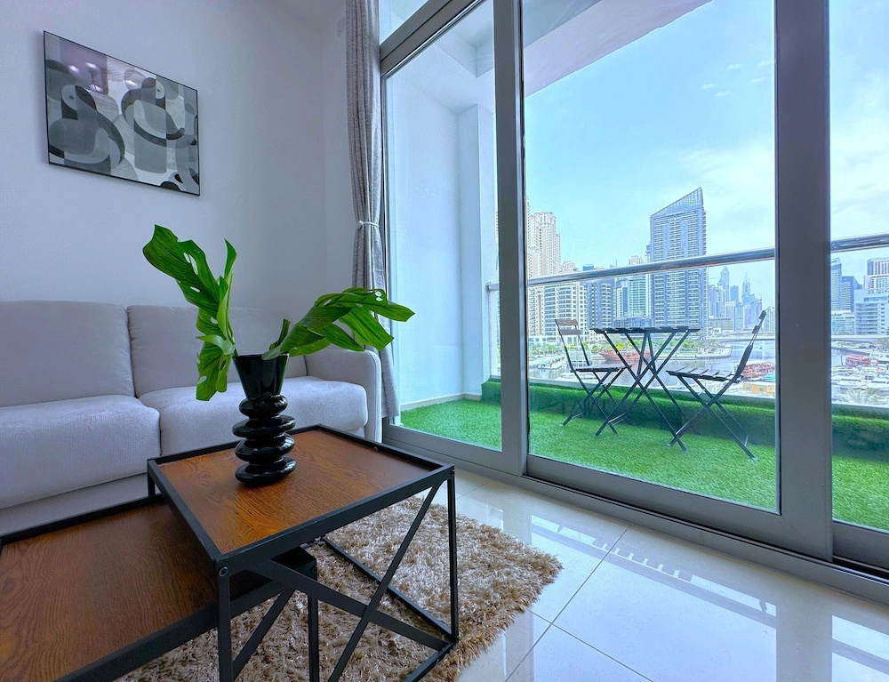 Luxury Studio with Marina View