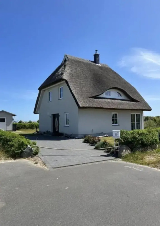 "baltic Sea Breeze" Modern Retreat