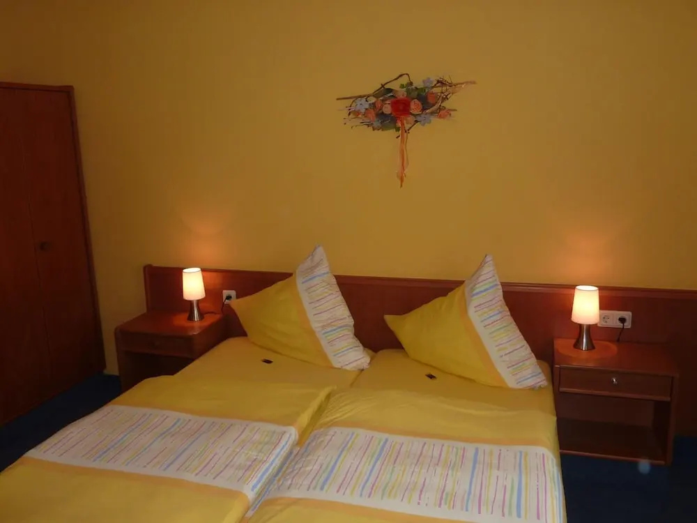 Kyffhäuserhotel "Goldene Aue"