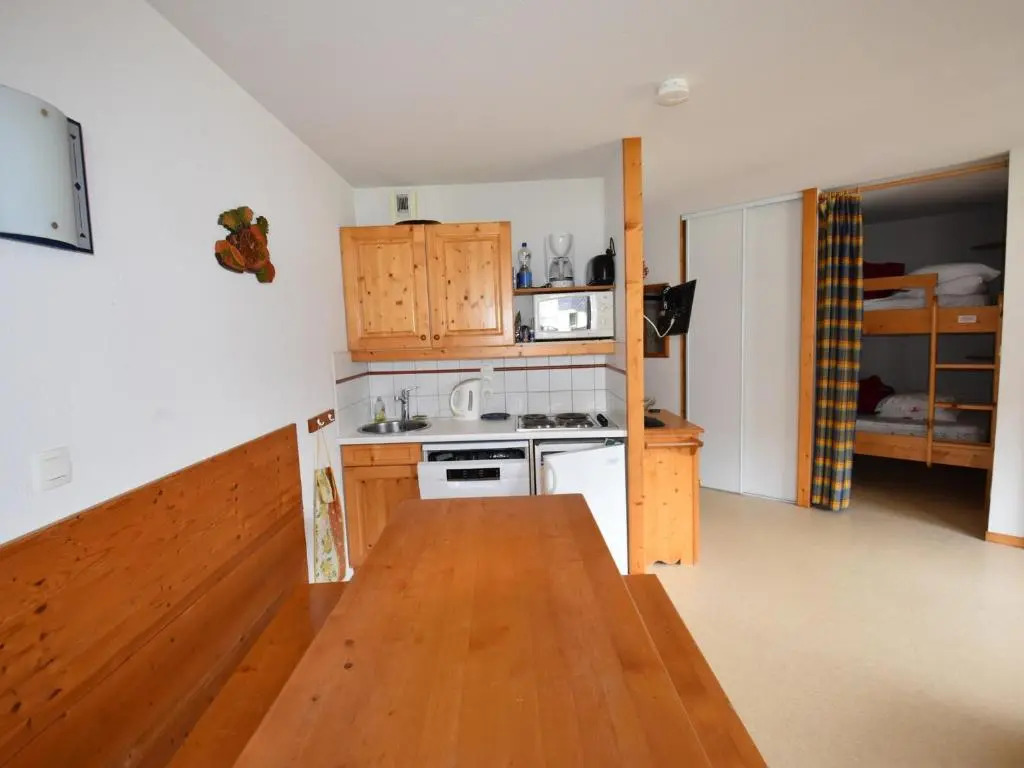 Appartement 6 personnes avec balcon proche jardin denfants - FR-1-642-62