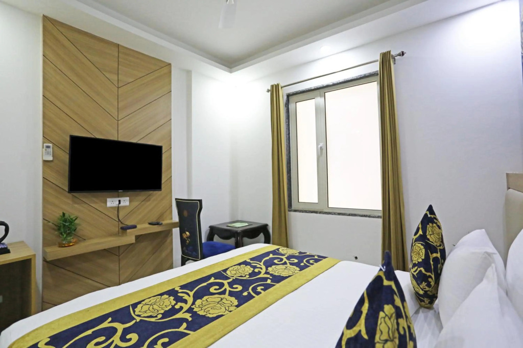 Hotel Decent Suites - Delhi Airport