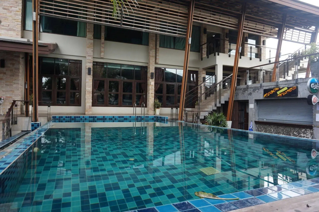 Narakul Resort Hotel