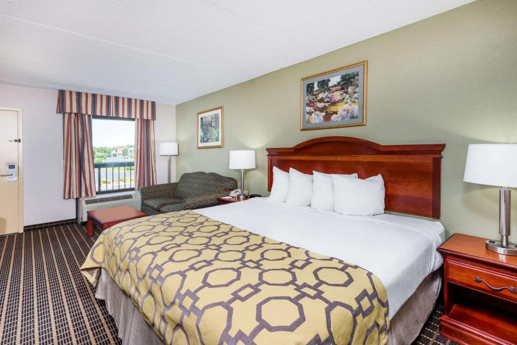 Baymont by Wyndham Clarksville Northeast