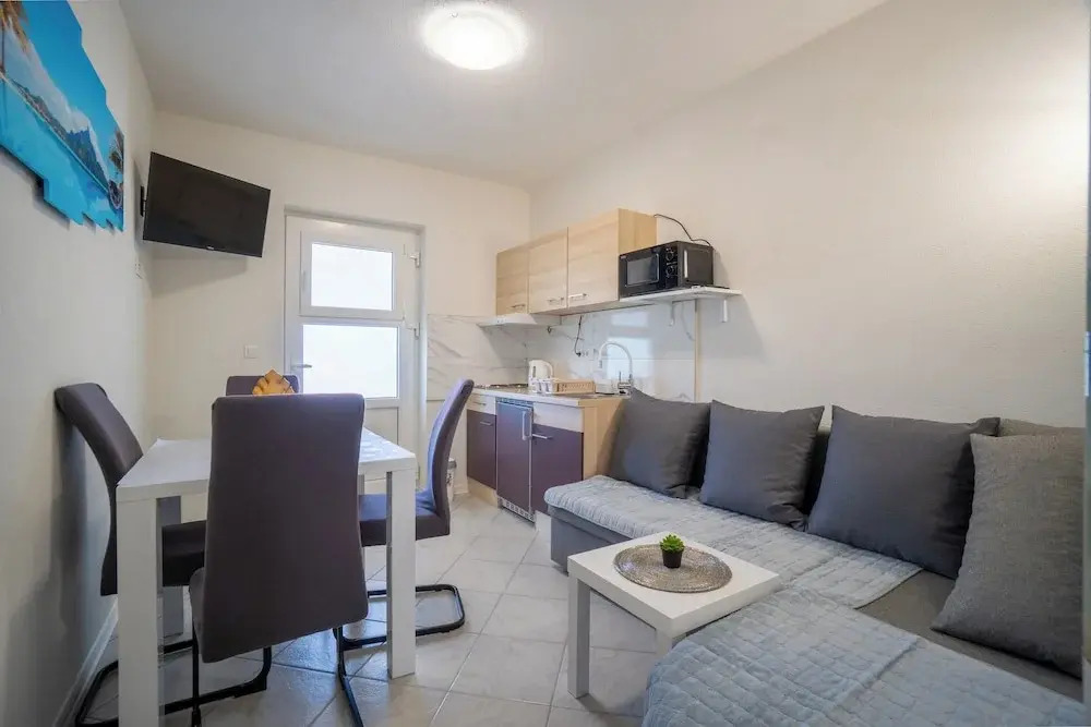 Apartment Villa Skundric 5 by Interhome