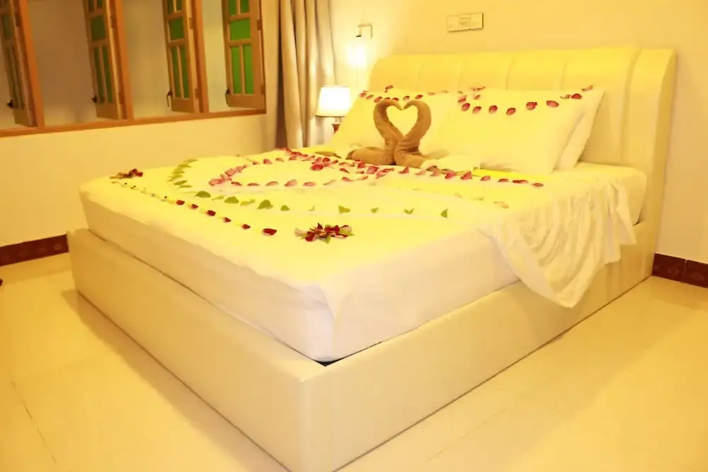 Oasis Village Fenfushi, Maldives