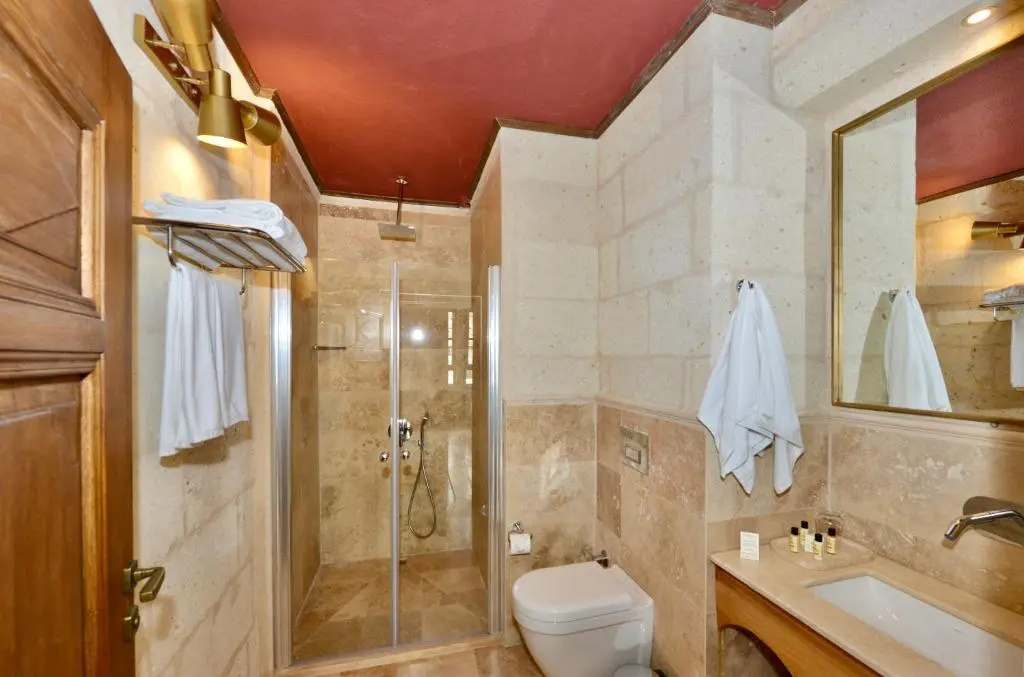 Evanthia Cave Suites
