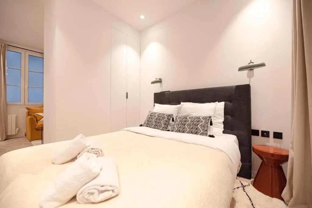 Lovely Home in Champs Elysées - With AC