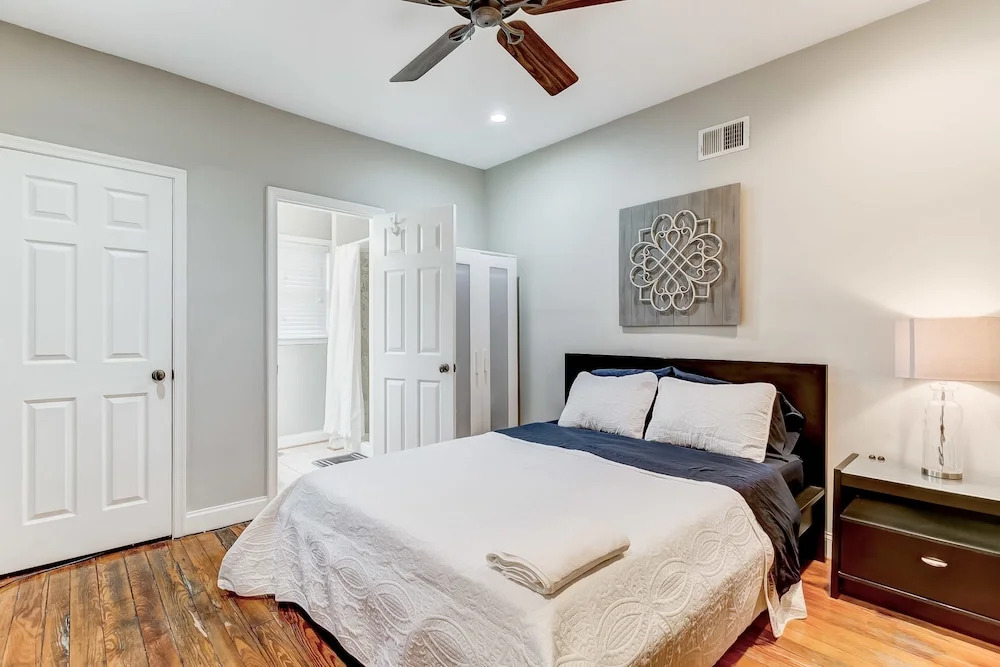 Historic Home Near Convention Center, Stadiums, & Harbor