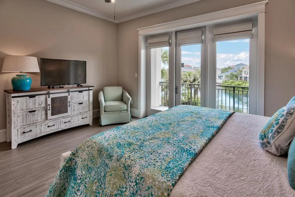 Seastar Palazzo Luxury Across From Beach