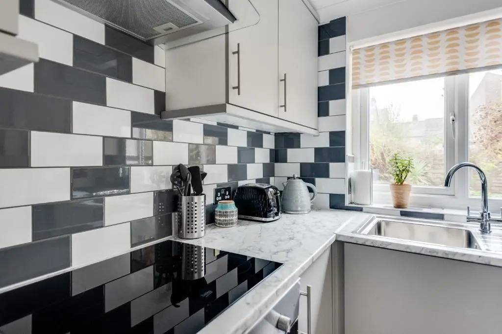 Bright Spacious 2-bedroom Jericho House