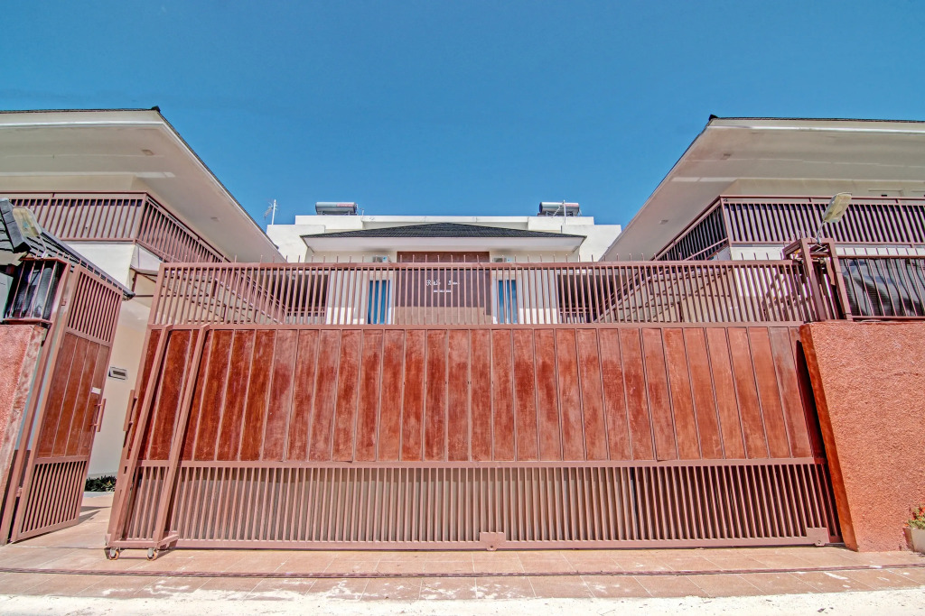 R&S Living Residence By RedDoorz