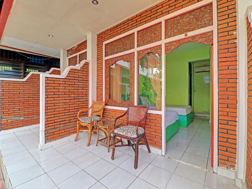 Super OYO 91870 Warna Kedaton