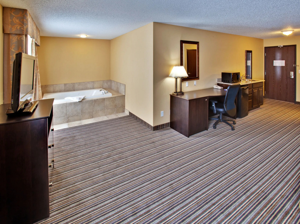 Holiday Inn Express Hotel & Suites Council Bluffs - Convention Center Area by IHG
