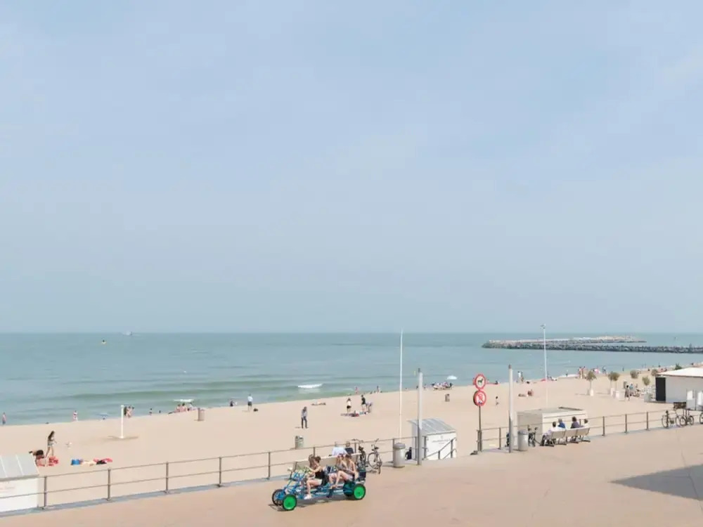 Frontal sea View Studio Apartment in Ostend
