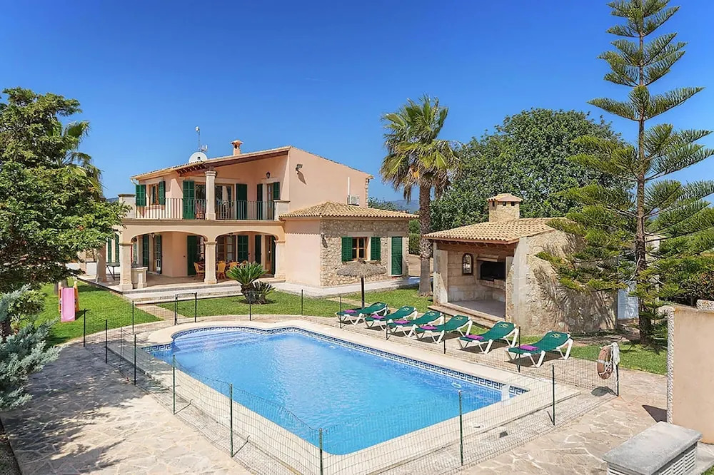 Villa Deu Quarterades