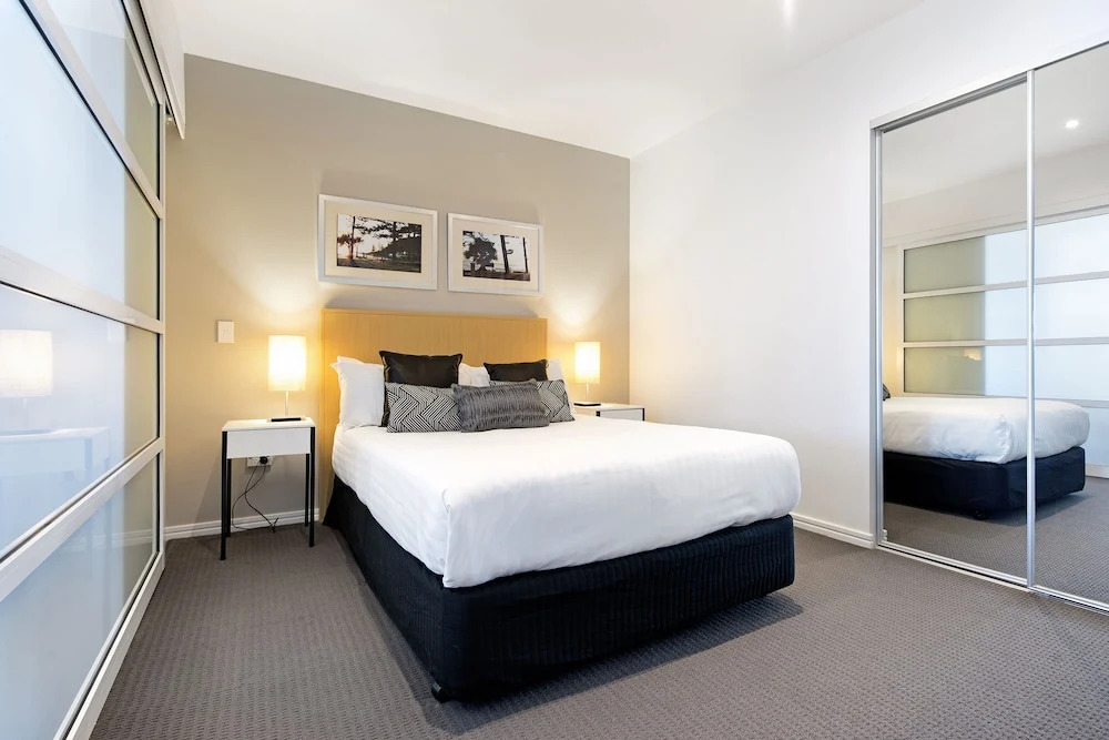 H Residences 2 Bedroom Ocean View in Surfers Paradise