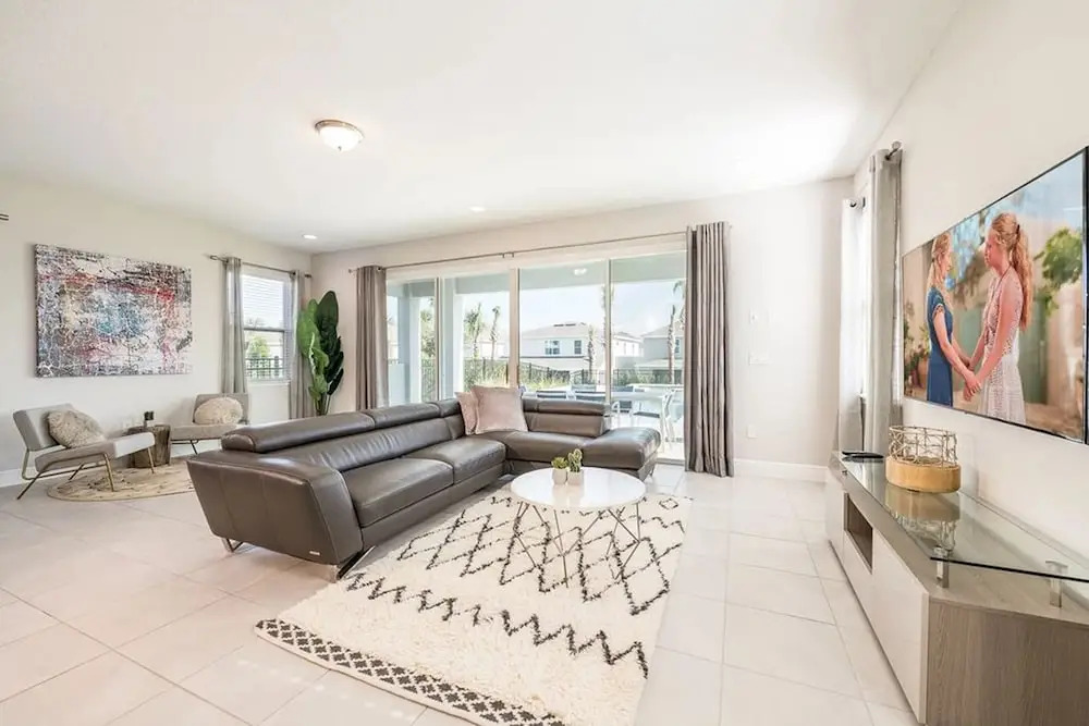 Spacious 9Bd near Disney with Pool - Family Dream