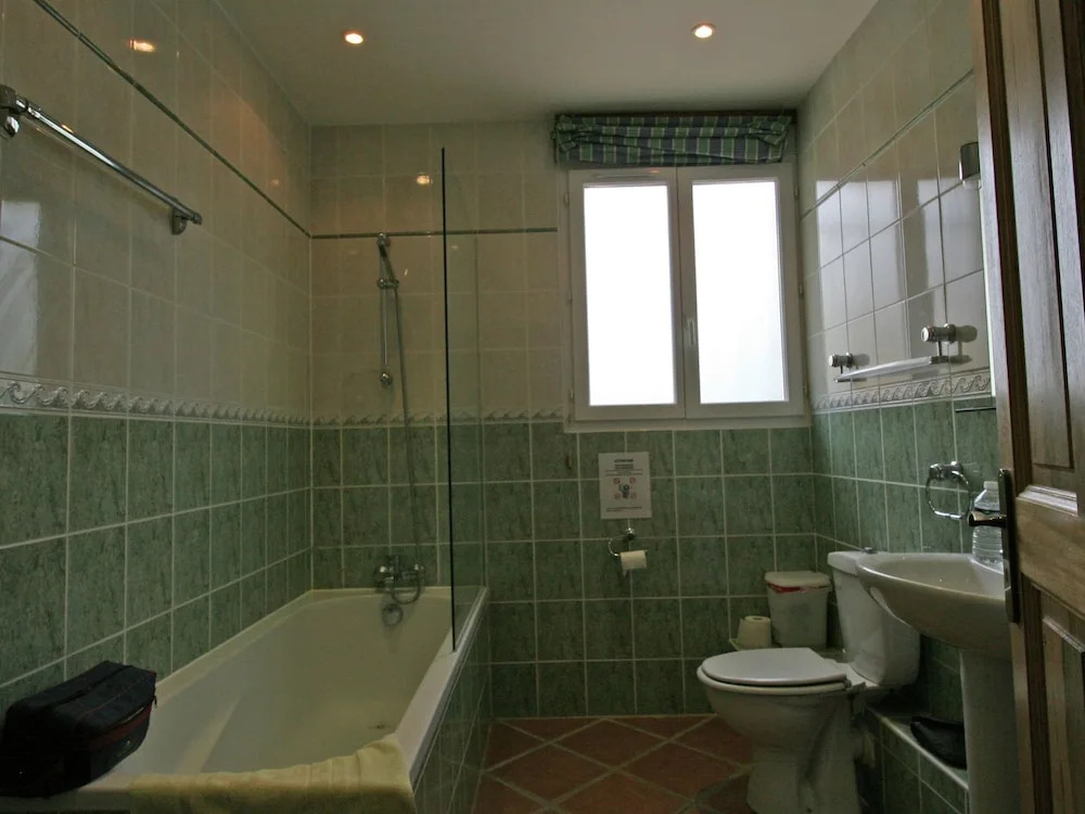 Child Friendly Villa With Private Pool and Large Garden Near lac Sainte Croix