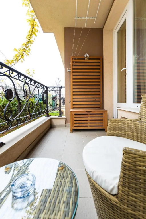 Bright & Cozy 1BD Flat with a Charming Terrace