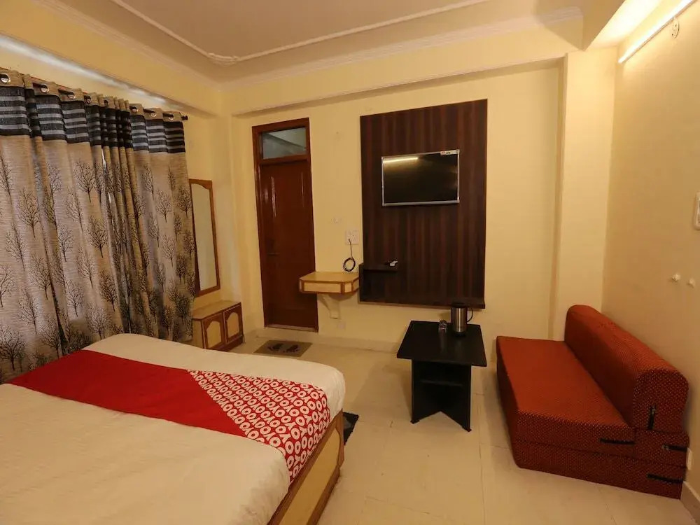 Tanwar Regency by OYO Rooms
