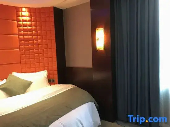 Ruiteng Phoenix Nest Holiday Hotel (Changsha Songya Lake Mass Media College)