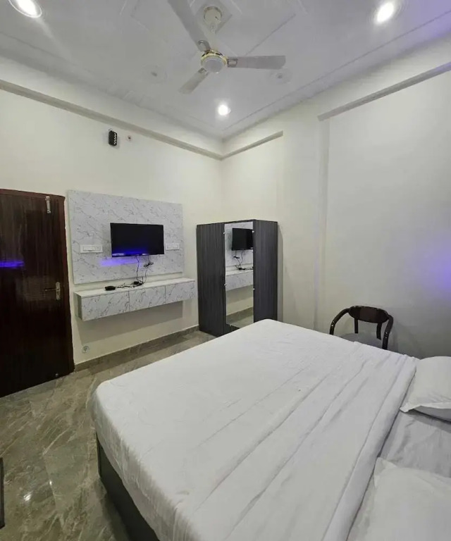 Raghupati Raghav Raja Ram Inn