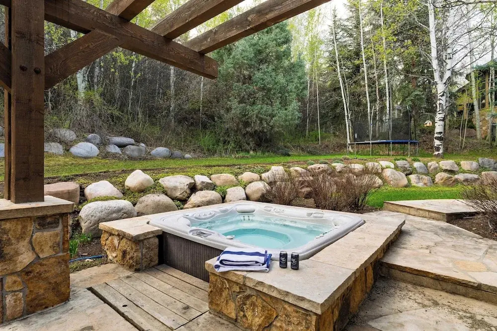 Cozy Edwards Retreat w/ Fireplace, Near Ski Resort Osprey Nest by Avantstay