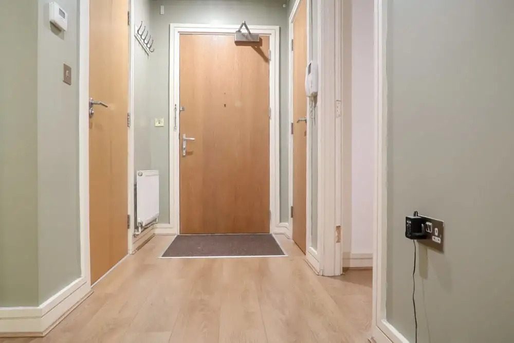 Diprose Court Deluxe Guest Room