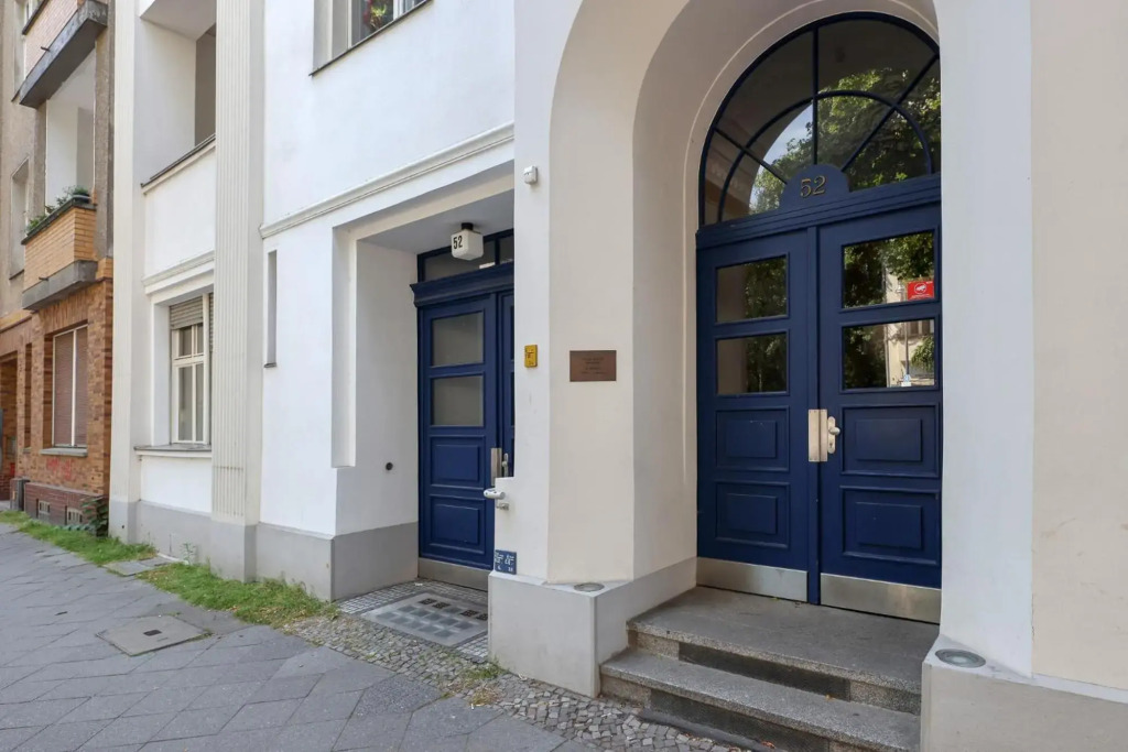 4 Personen Altbau nahe Kurfürstendamm