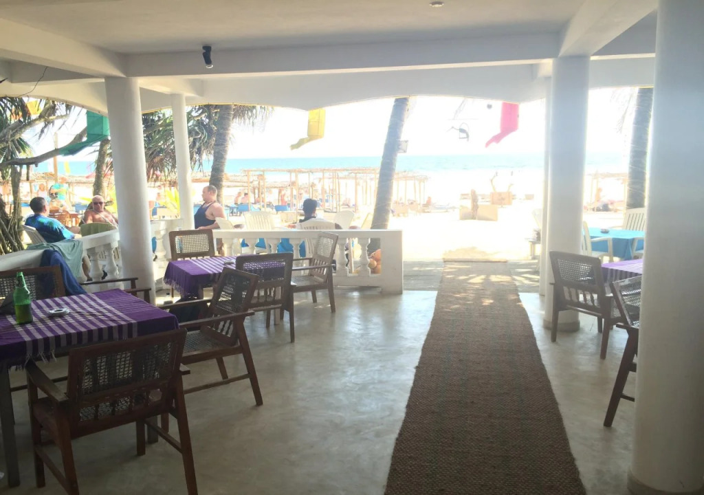 International Beach Hotel & Restaurant
