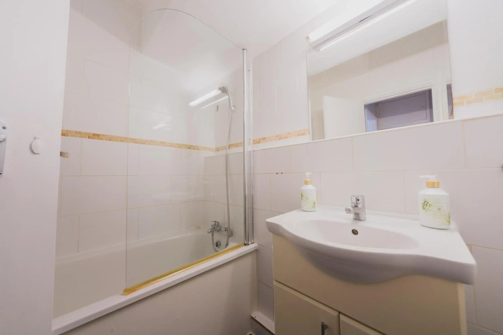 2-bedroom Apartment in Baker Street