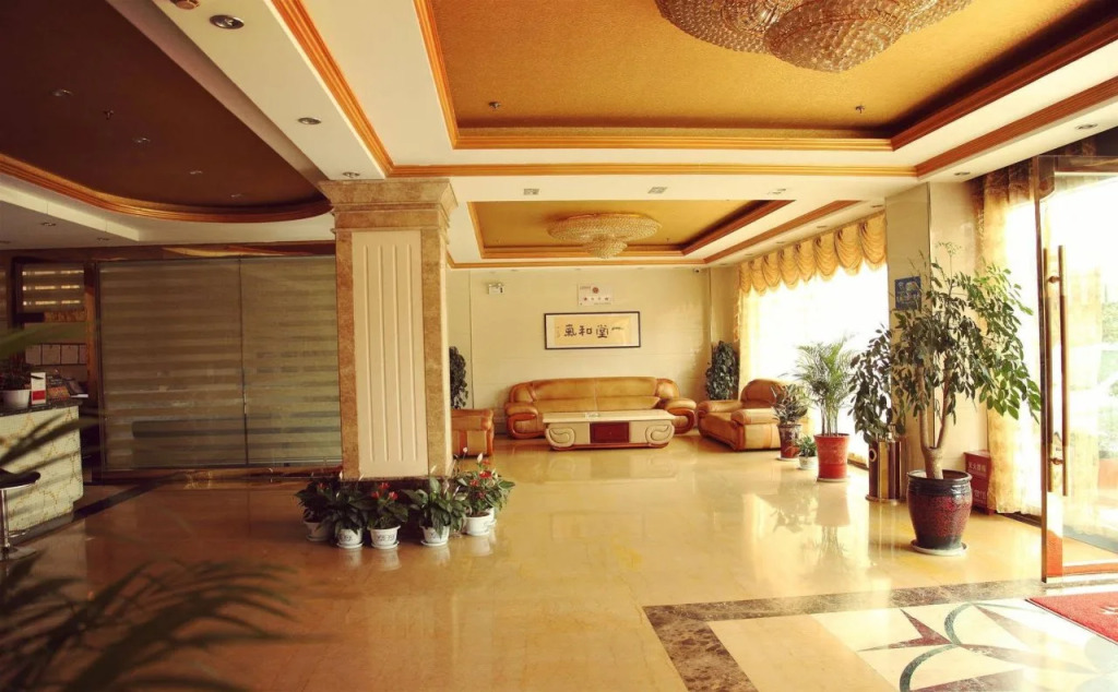 Spring Dream Hotel
