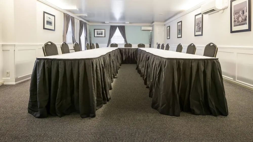 Shadyside Inn All Suites Hotel