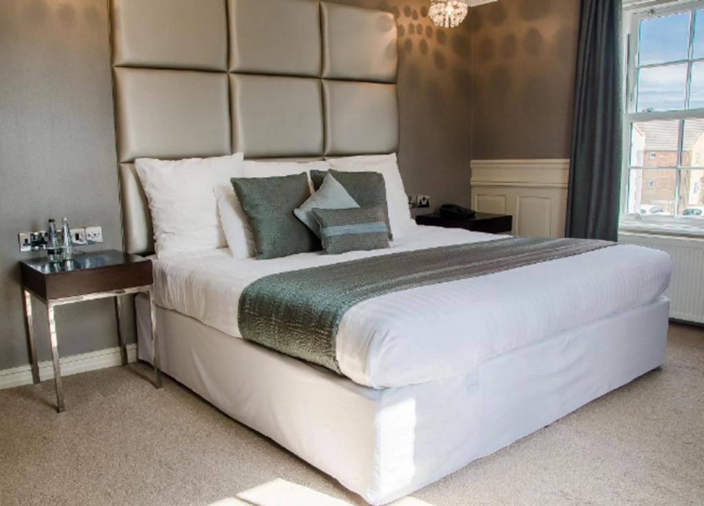 Cliff Hotel