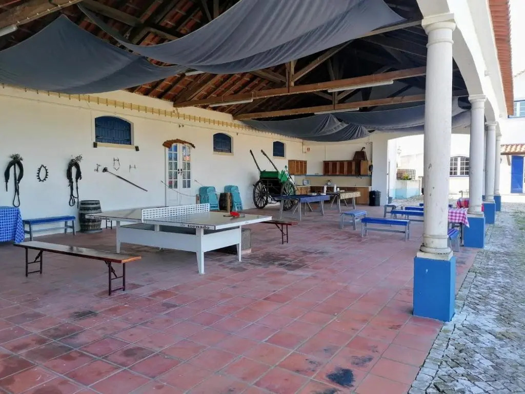 Marchanta Riverside Hotel