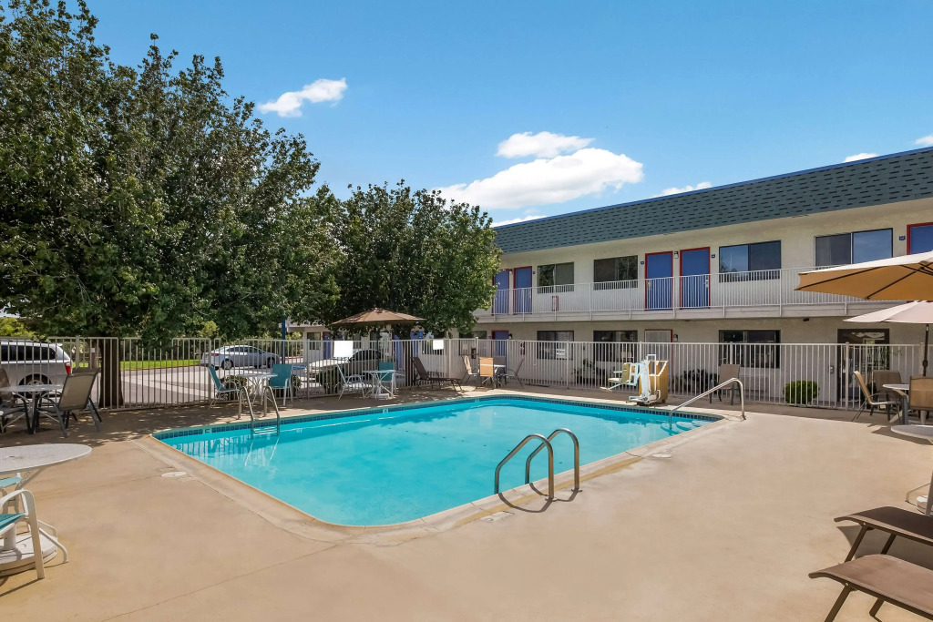 Knights Inn Sierra Vista / East Fry