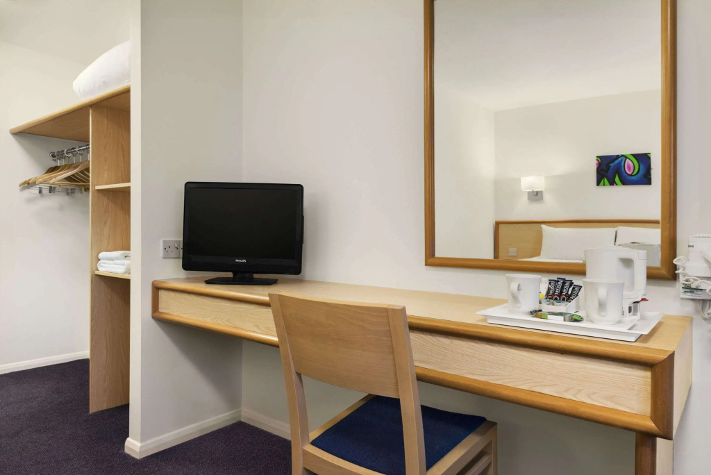 Days Inn by Wyndham Bridgend Cardiff M4