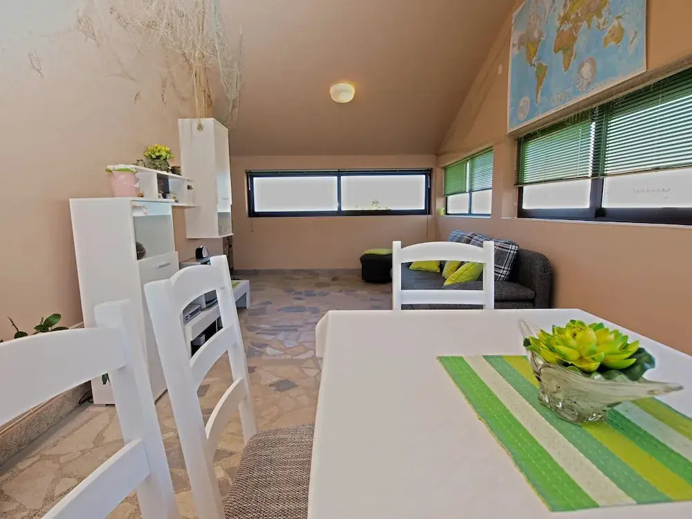 Apartment 531