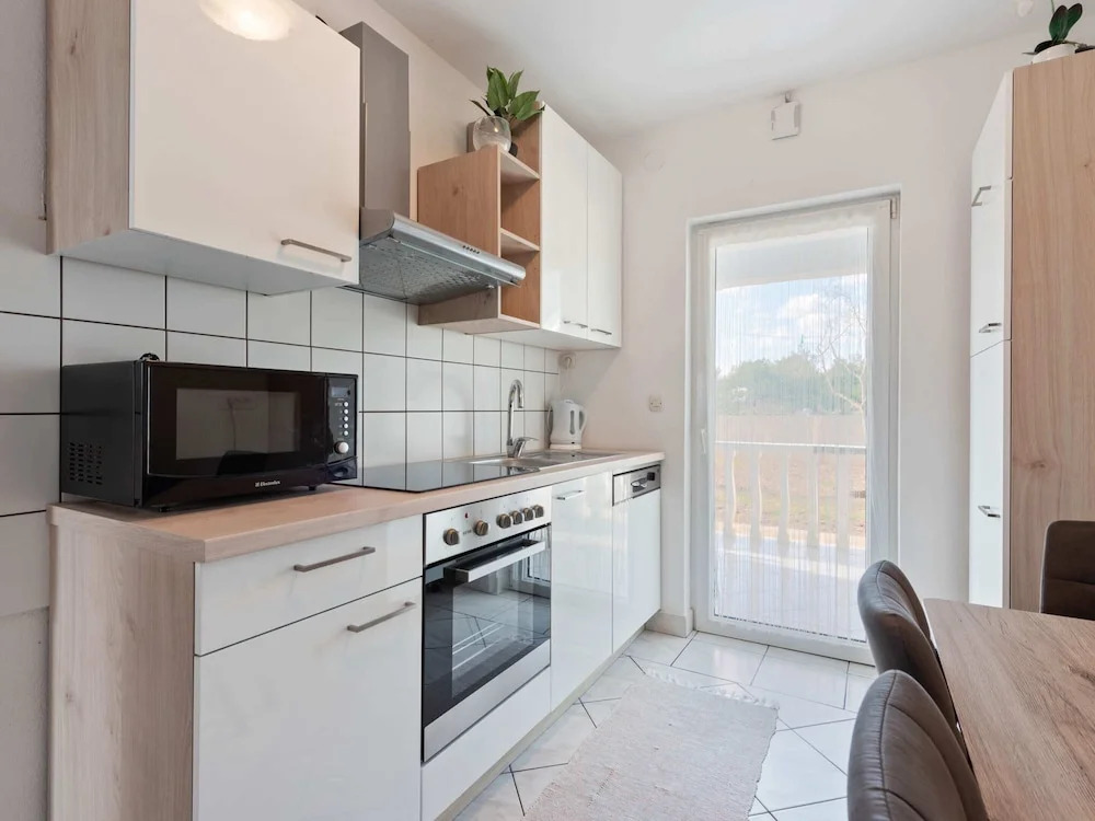 Quaint Apartment in Vir near Sea