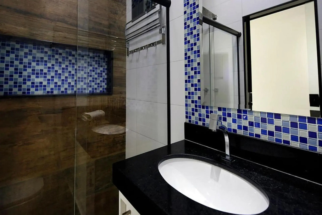 Studio moderno e de luxo com vista mar para 4 pessoas em Copa!